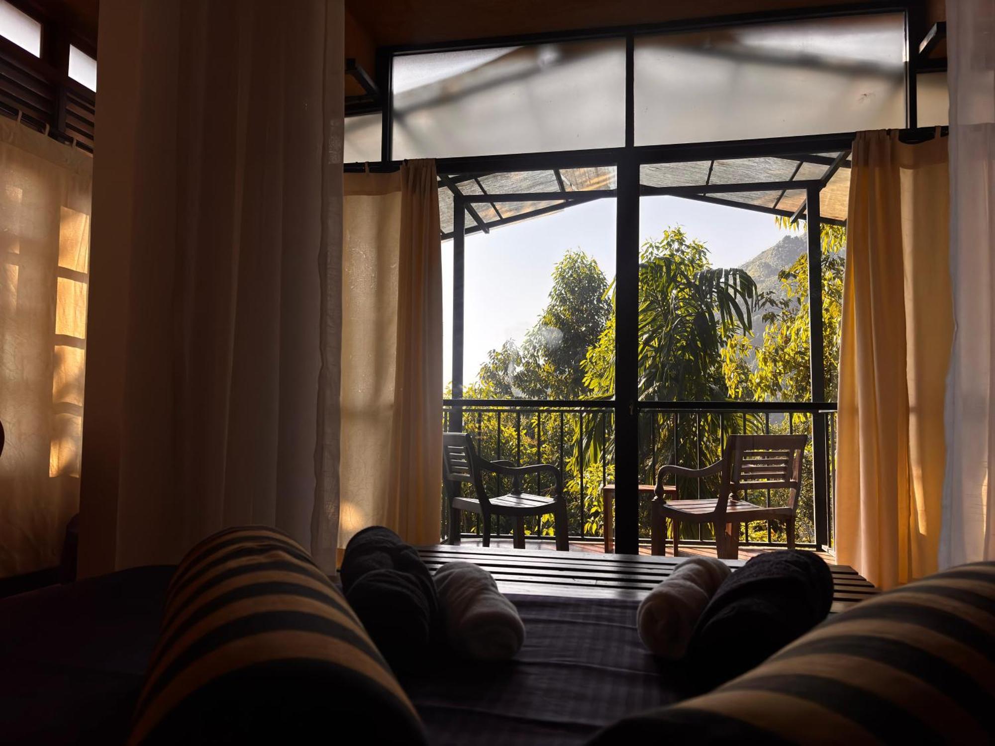 Arana Sri Lanka Eco Lodge And Yoga Center เอลลา ภายนอก รูปภาพ